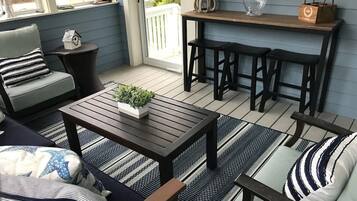 TV connectée, cheminée, baby-foot