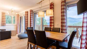 House | Dining