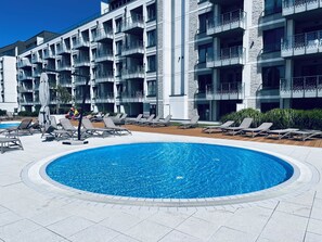 Indoor pool, outdoor pool