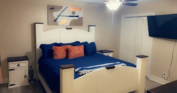 3 bedrooms, iron/ironing board, WiFi, bed sheets