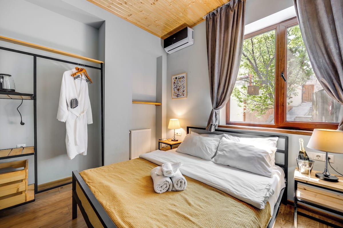 Standard Double Room, Mountain View