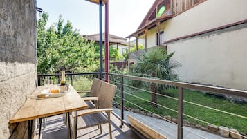 Kahden hengen comfort-huone, vuoristonäköala | Terassi/patio