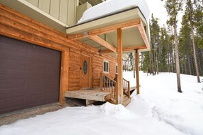 Exterior - Spruce Creek Lodge: Classic A-Frame Mountain Retreat (Breckenridge)