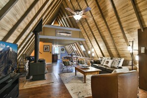 Smart TV, fireplace - Spruce Creek Lodge: Classic A-Frame Mountain Retreat (Breckenridge)