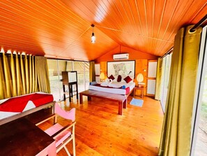 Deluxe Double Room, Garden View | In-room dining - Lowin Yala (Thissamaharama)