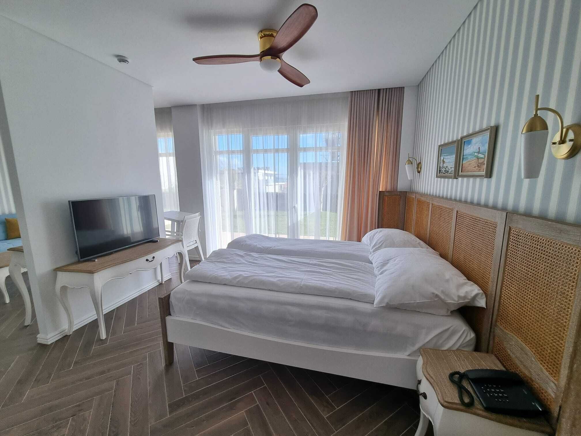 Wifi gratis y ropa de cama