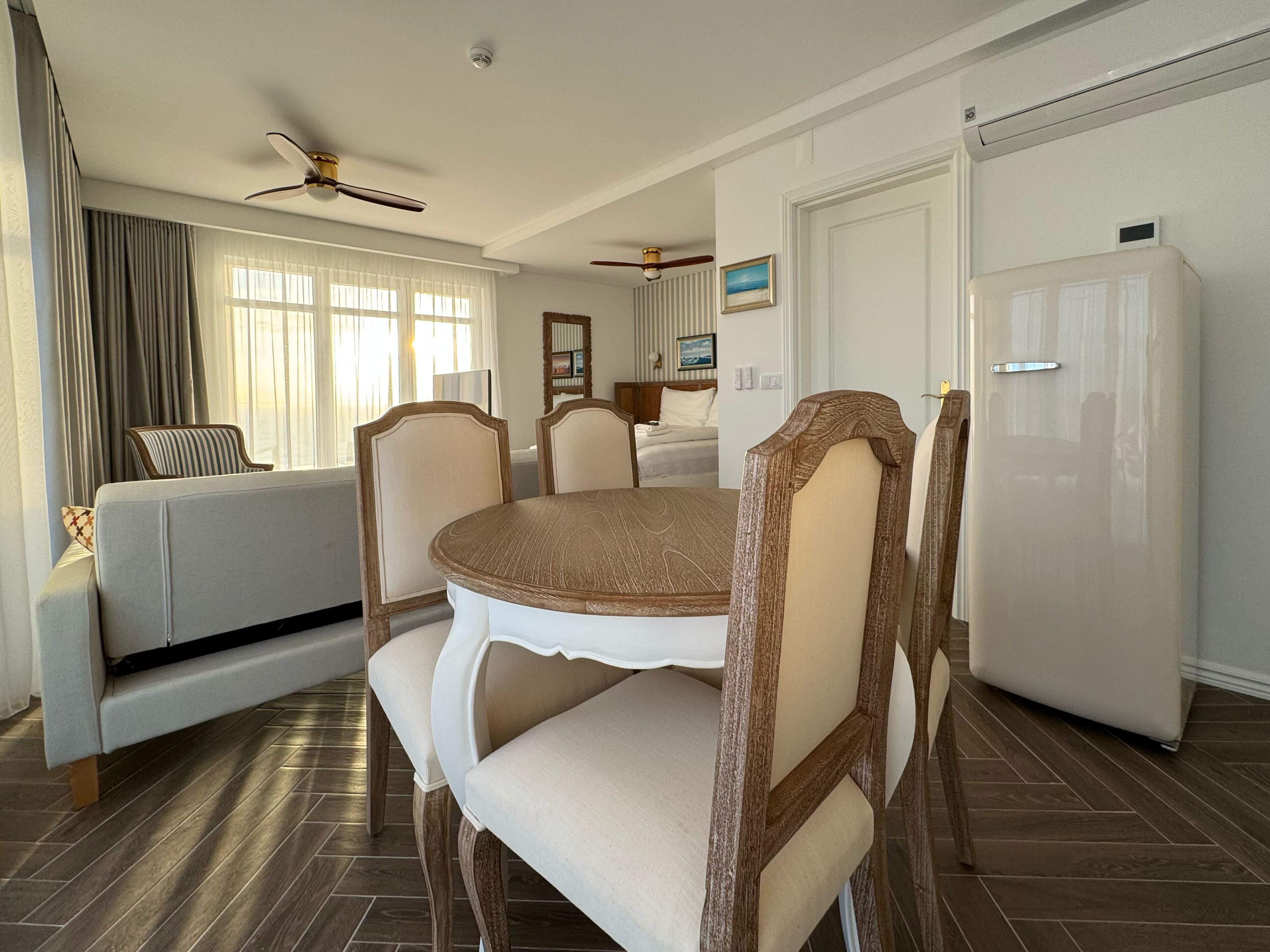 Ocean View Apartments - Country View | Comedor