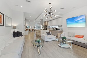 Living area - Miami Luxe 4BR Pool Retreat (Miami)