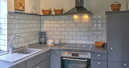 FONTANEHOF - Ferienwohnung 1: kleine Wohnung im historischen Blockbohlenhaus