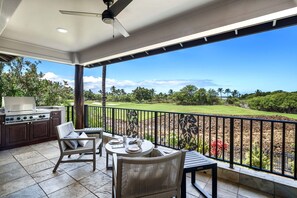 ハウス 4 ベッドルーム | 屋外ダイニングエリア