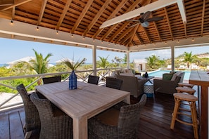 Bungalow, 1 Bedroom | Outdoor dining