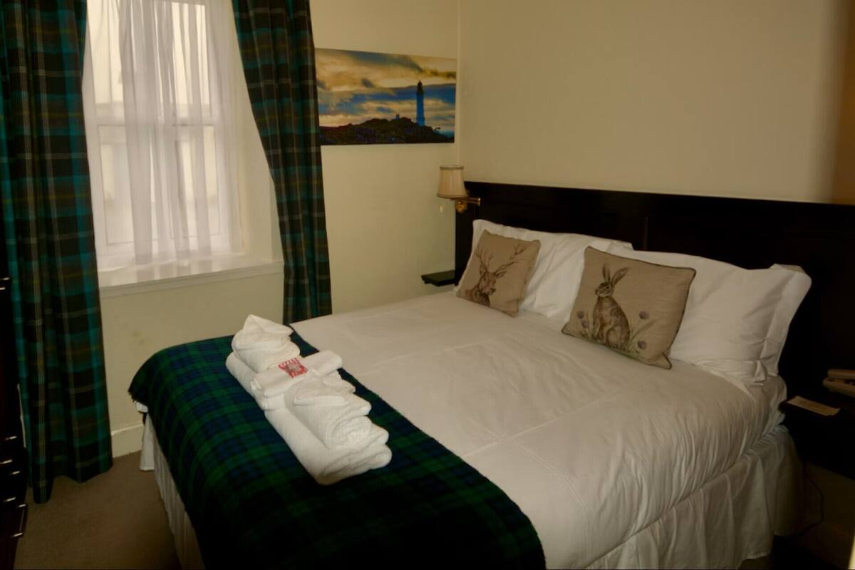 Single Room | Free WiFi
