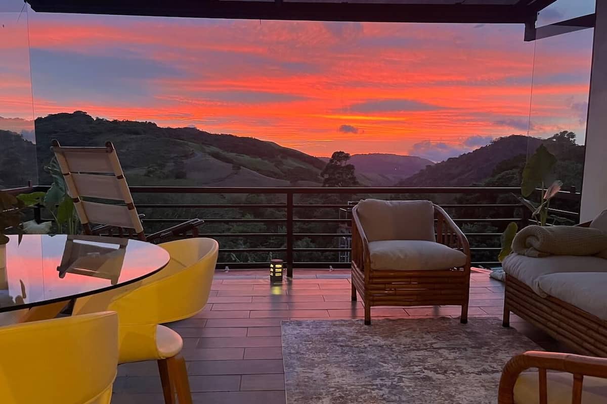 Dúplex Confort, 2 habitaciones, balcón, vista a la montaña | Terraza o patio