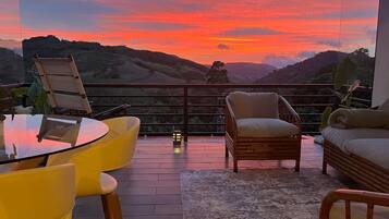 Comfort Duplex, 2 Bedrooms, Balcony, Mountain View | Terrace/patio