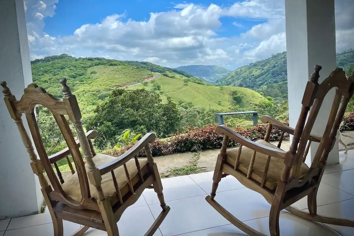 Casa familiar, vista a la montaña | Vista a la montaña