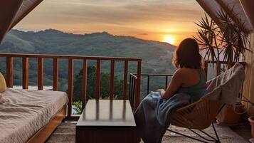 Panoramic Duplex, 1 Bedroom, Balcony, Mountain View | Iron/ironing board, free WiFi