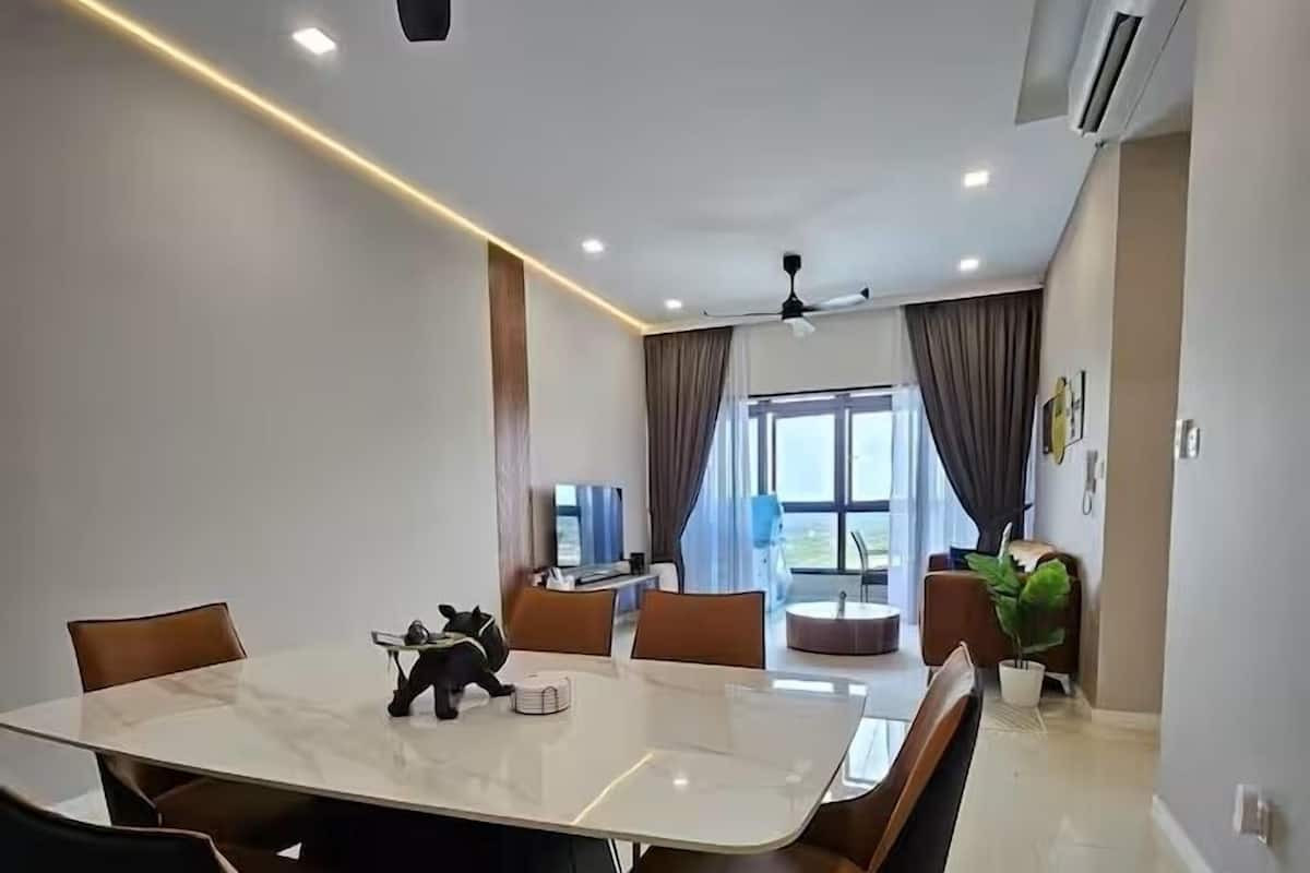 Apartment, 3 Bedrooms | Living area