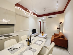 アパートメント 2 ベッドルーム | ダイニングルーム