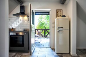 Kühlschrank, Ofen, Herdplatte, Geschirrspüler