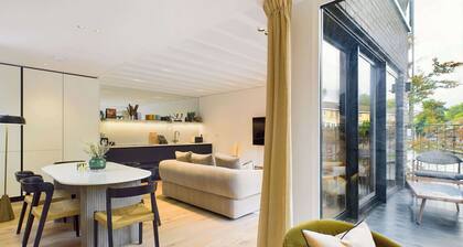 Stunning Mews House overlooking Regent's Canal