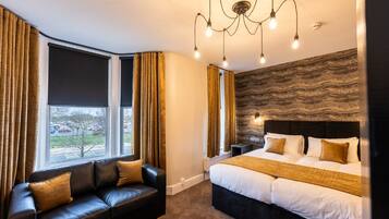 ๋๋ญ์ค ์ฟผ๋๋ฃธ, ๊ธ์ฐ | ๋ฌด๋ฃ WiFi