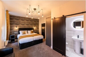 Deluxe Quadruple Room, Non Smoking