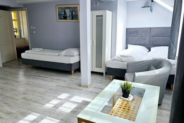 4 bedrooms, free WiFi