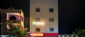 Treebo The Living Tree Karimnagar