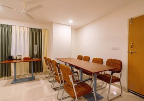 Dining - Treebo The Living Tree Khairatabad (Hyderabad)