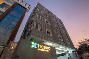 Exterior - Treebo The Living Tree Khairatabad (Hyderabad)