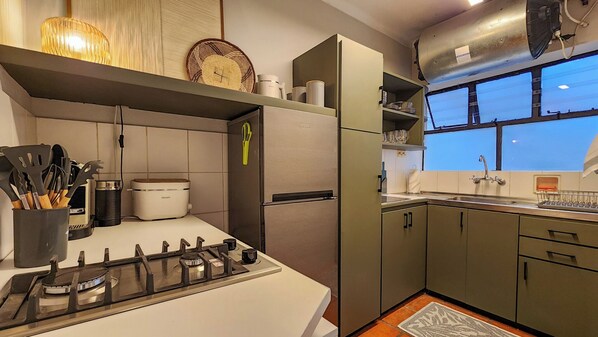 Microwave, oven, stovetop