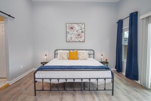 4 Schlafzimmer, Bügeleisen/Bügelbrett, WLAN, Bettwäsche