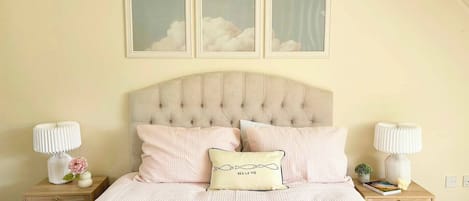 3 chambres, fer et planche Ă  repasser, Wi-Fi, draps fournis