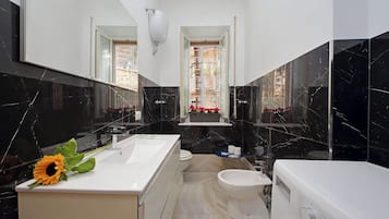 Apartamento Confort, vistas al jardín | Baño