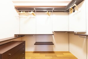 Luxury Condo | Wardrobe