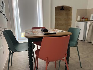 Dining - Cozy and organized dwelling, ideal for a couple or a small family. (Gioia del Colle)