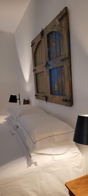 1 bedroom, bed sheets - Cozy and organized dwelling, ideal for a couple or a small family. (Gioia del Colle)