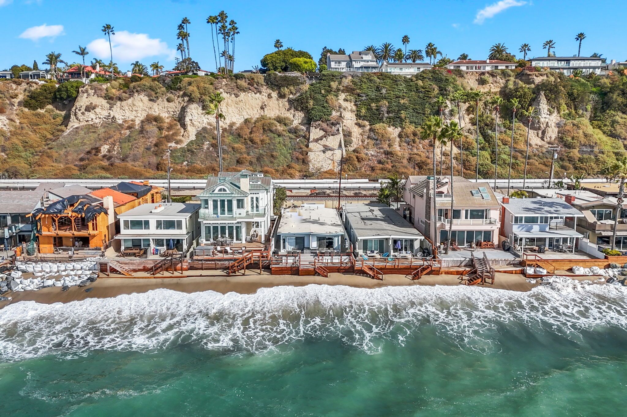 Plage, chaises longues, serviettes de plage