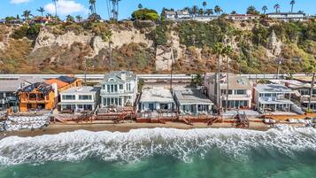 Am Strand, Liegestühle, Strandtücher