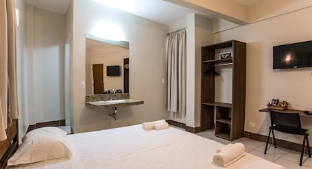 Desk, laptop workspace, iron/ironing board, free WiFi
