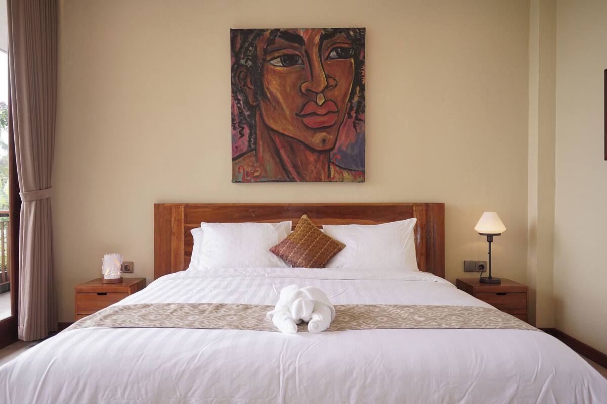 1 bedroom, premium bedding, in-room safe, desk
