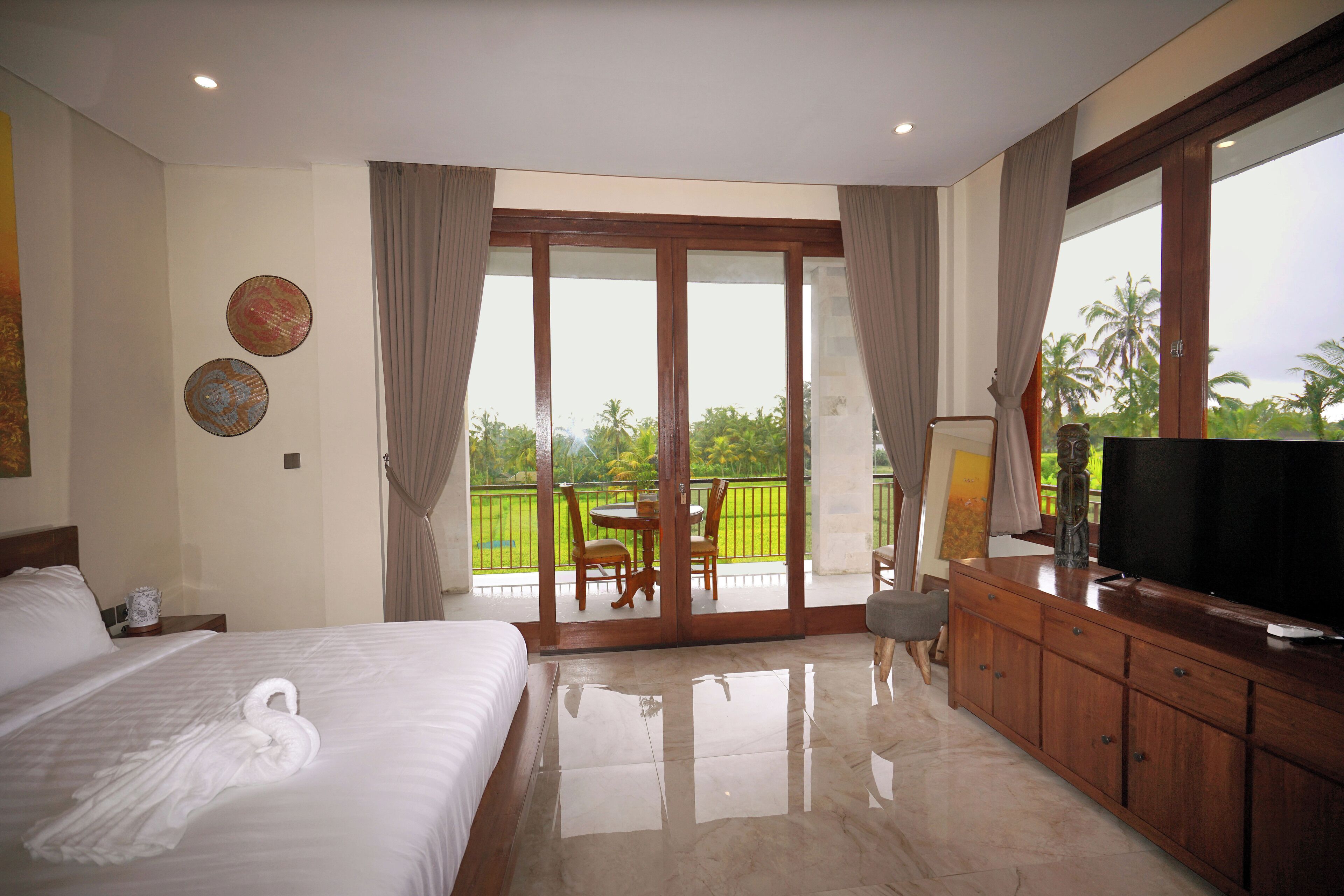 Ropa de cama de alta calidad, cubrecamas y colchones con pillow-top 