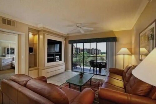 Westgate Lakes Resort • 2BR Sleeps 8 • Full Resort Access • Near Disney