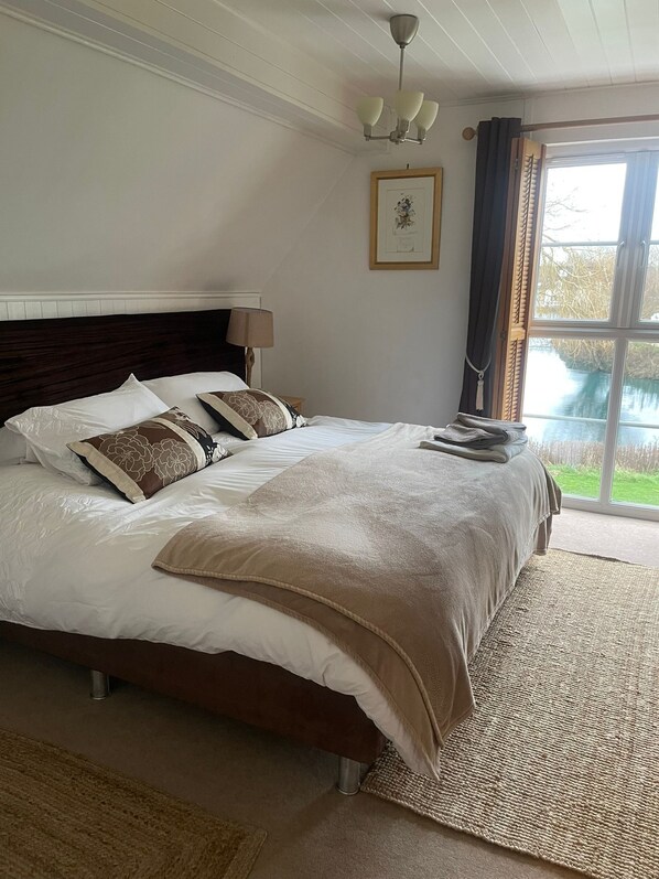 3 soverom, strykejern/-brett, reiseseng for barn og wi-fi (inkludert)