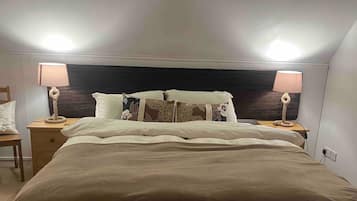 3 bedrooms, iron/ironing board, travel crib, free WiFi