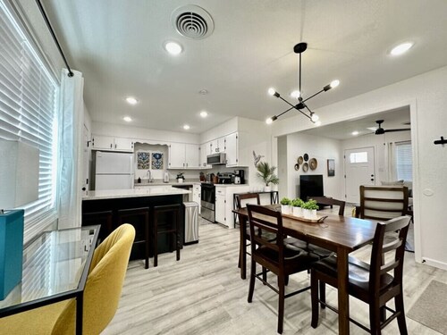 Modern Family-Friendly Retreat in the Heart of Paragould