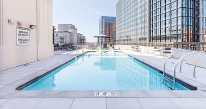 Elegant 2BR Apartment Minutes From DC