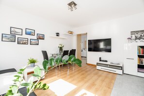 Living room - Nature Apartment Poznań by Renters (Poznan)
