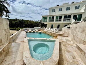 Piscine extérieure, piscine chauffée