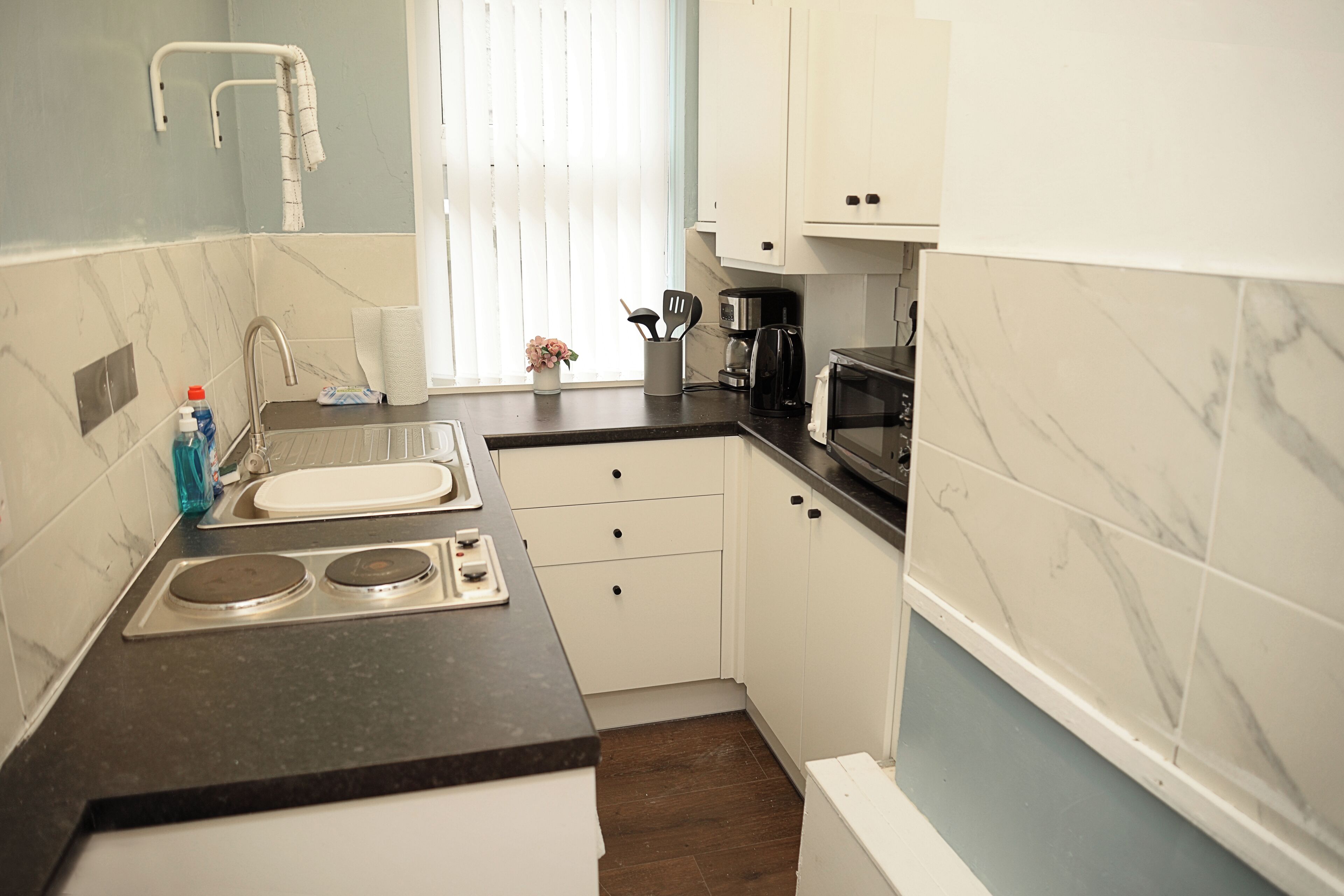 Apartment | Private kitchen | Fridge, microwave, oven, stovetop